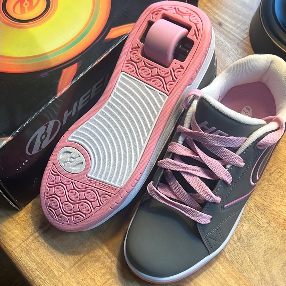 Heelys Youth/Women's Gray and Pink Roller Shoes